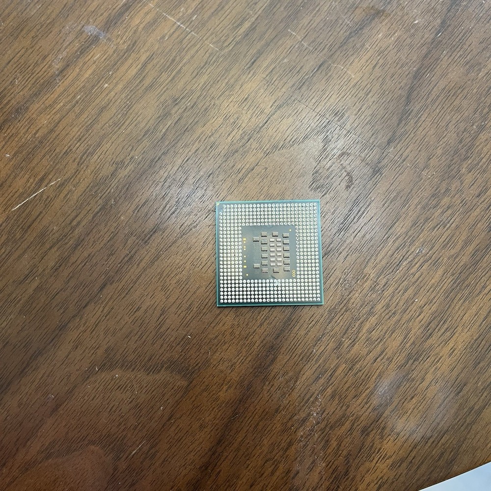 Laptop Computer SL8VZ Intel CPU 1.60/1M/533 Processor - Picture 3 of 4